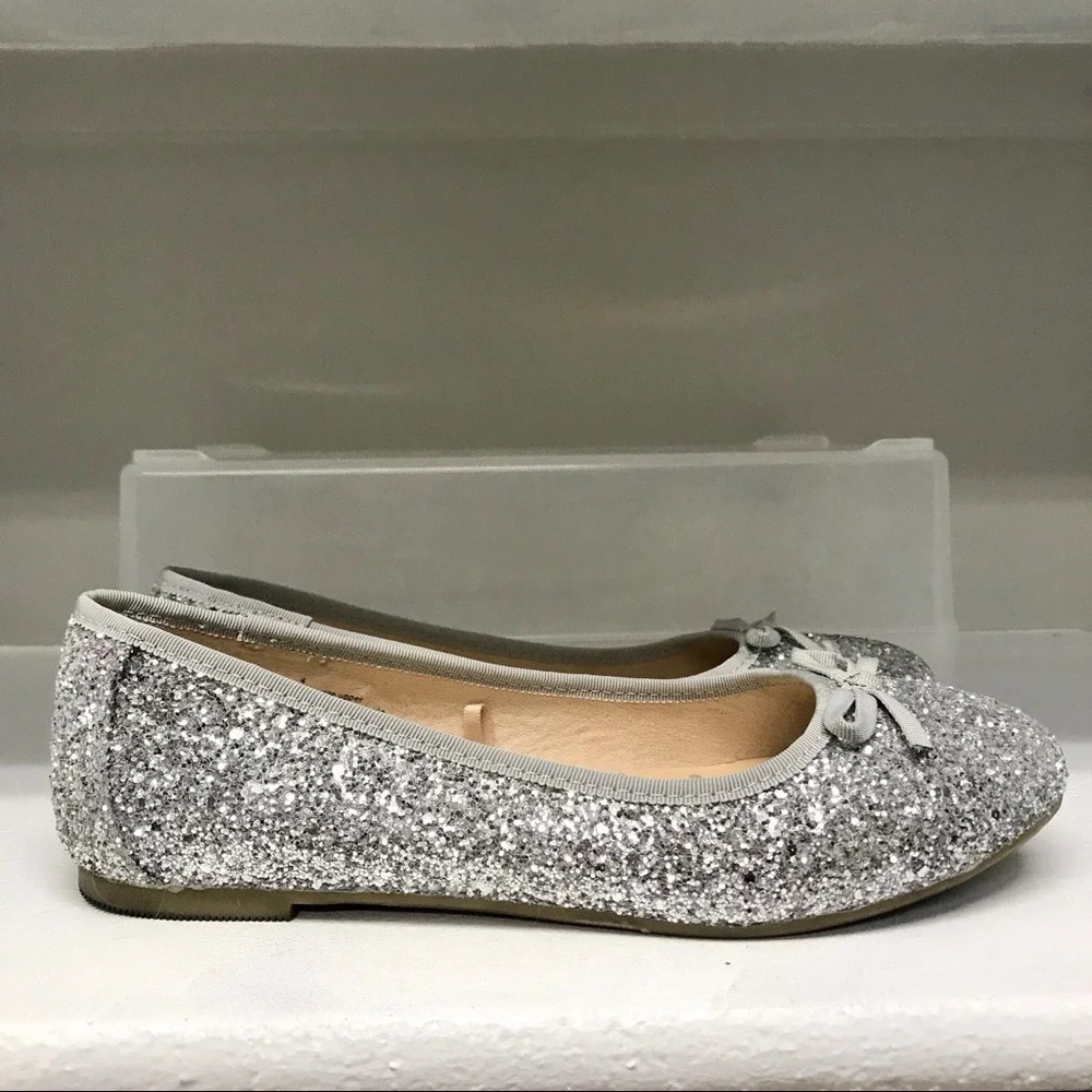 Cat & Jack Glitter Ballet Flats Girls 4 Silver Bow Sparkly Dress Shoes Holiday